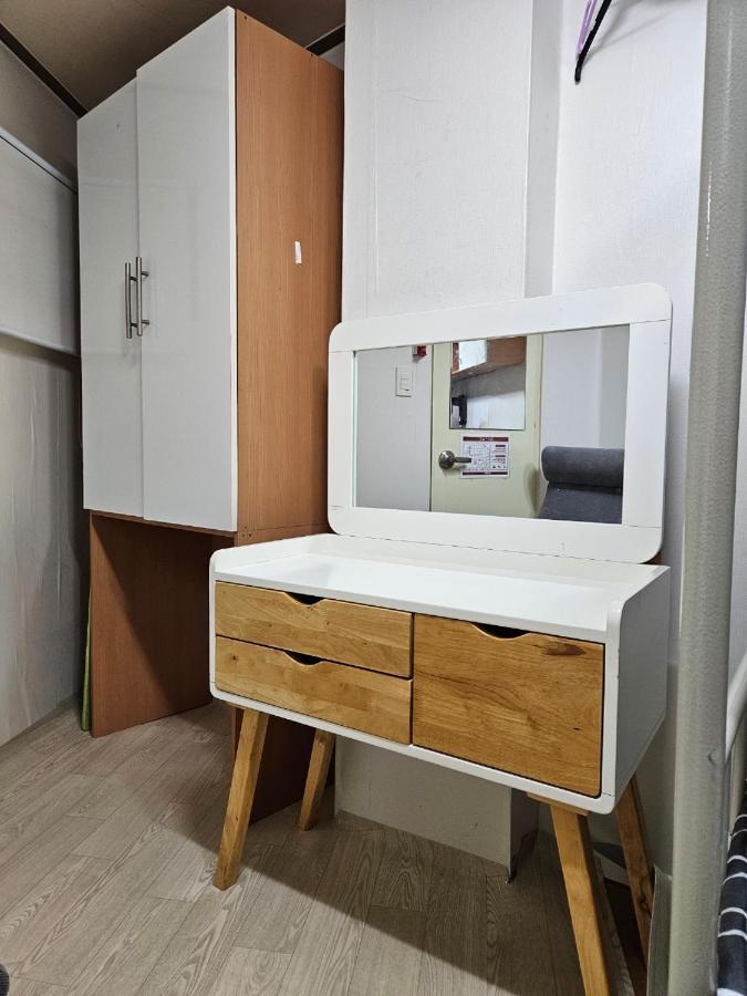 Hub House Livingtel Albergue Seúl Exterior foto